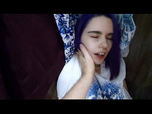 ❤️ Natagpuan ang aking kapatid na babae sa aparador at tinulungan ang kanyang cum ️❌ Sex sa tl.passionateembracespotlight.ru ❤